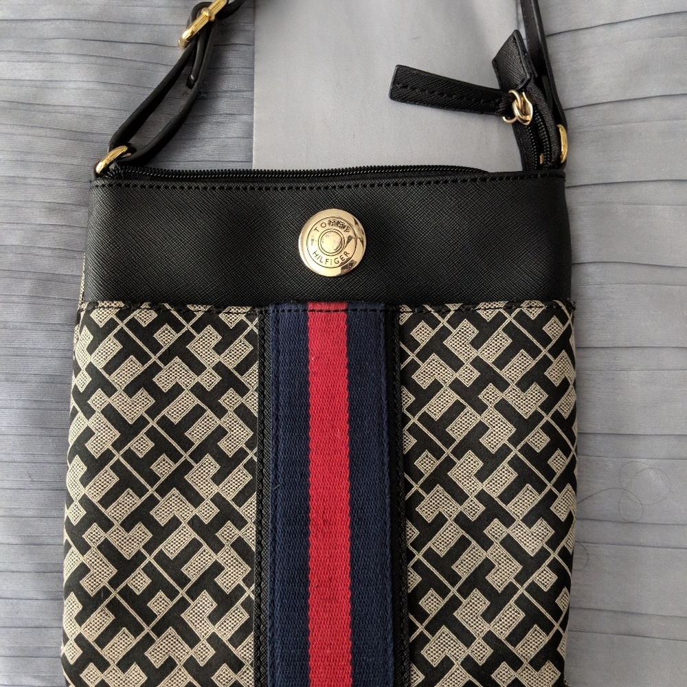Tommy Hilfiger crossbody
